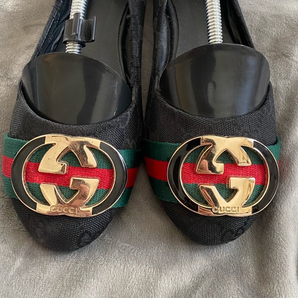 Gucci flats
